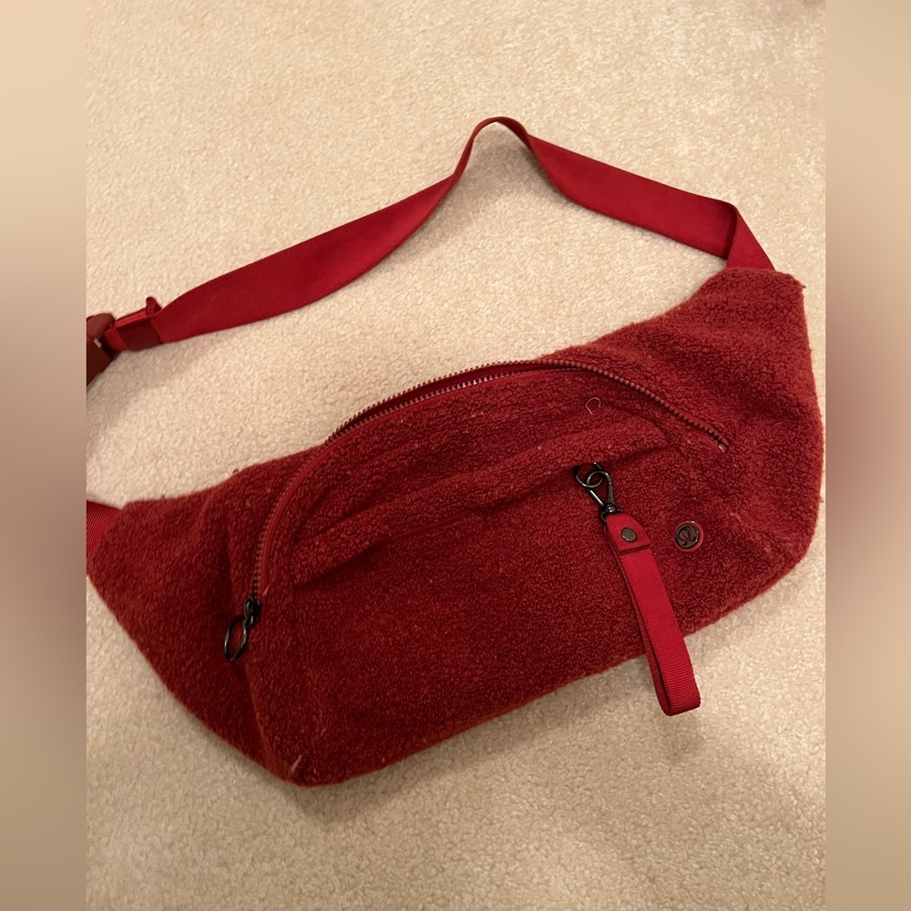 Lululemon Sherpa Fanny Pack